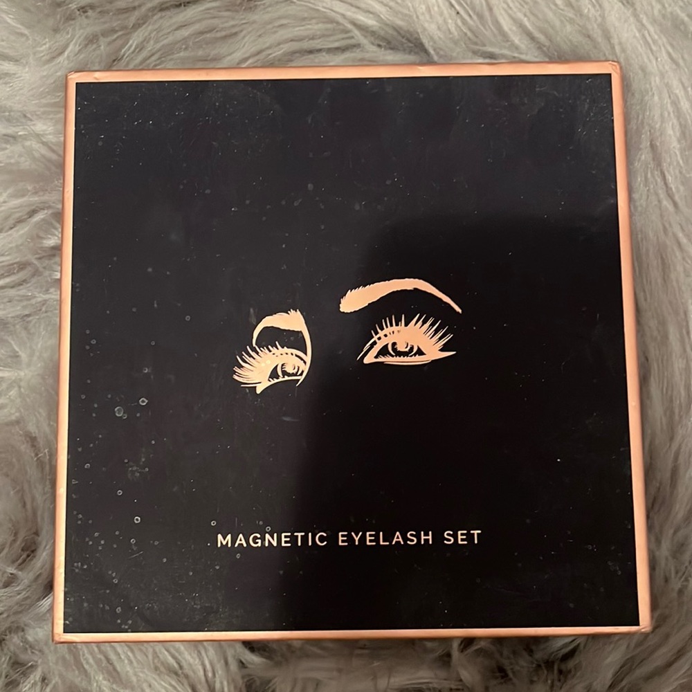 Magnetic eyelash set